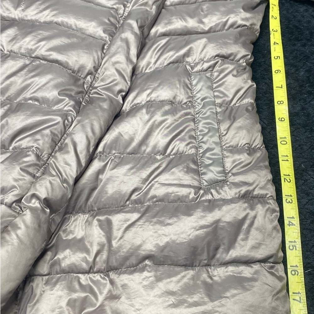 T Tahari Metallic Gray Puffer Jacket Women’s S Pockets Zip Snap 80 Down 20 Feath - Picture 9 of 13